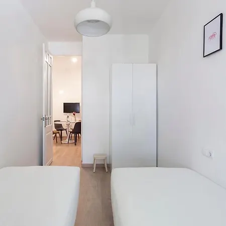 Poblenou Only For Families 3bd Next To The Beach! Apartment Barcelona
