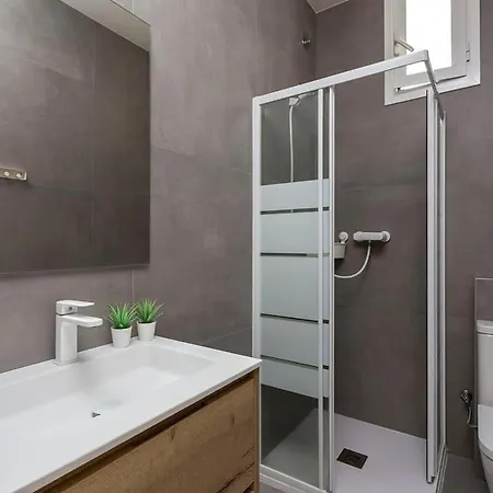 Poblenou Only For Families 3bd Next To The Beach! Barcelona